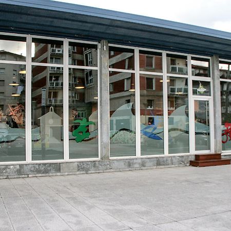 Mundaka Hostel&Sports Cafe Exterior foto