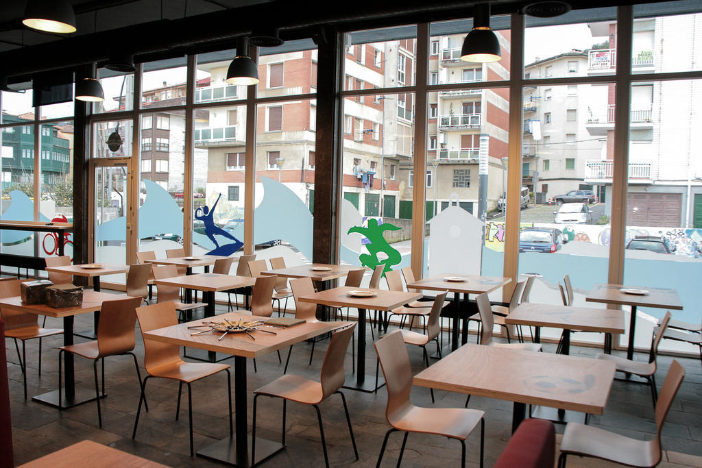 Mundaka Hostel&Sports Cafe Exterior foto
